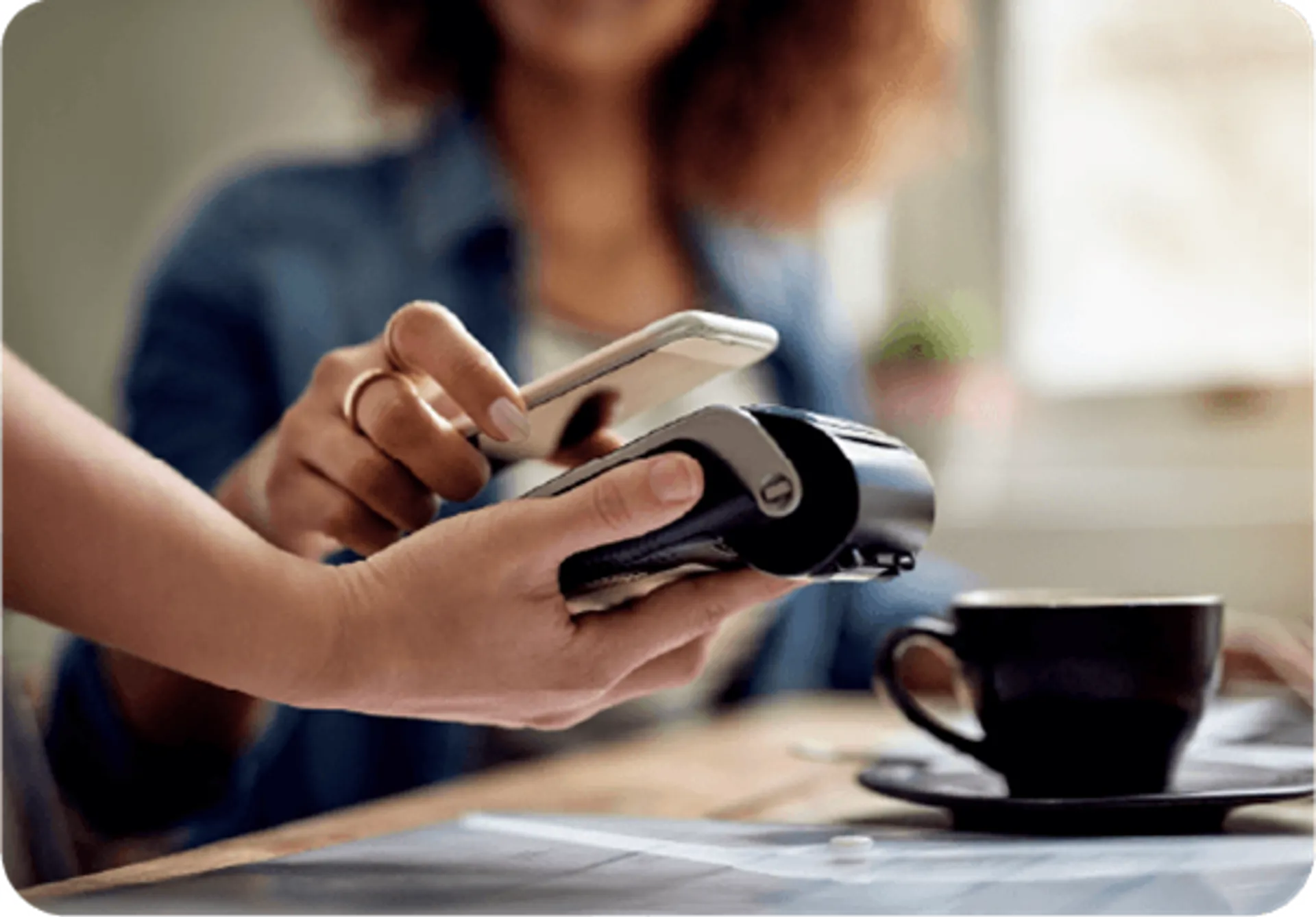 Contactless payment on card machine